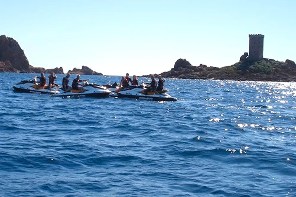 Jet ski, randonnée cannes et îles de lérins au départ du Port de Saint-Aygulf