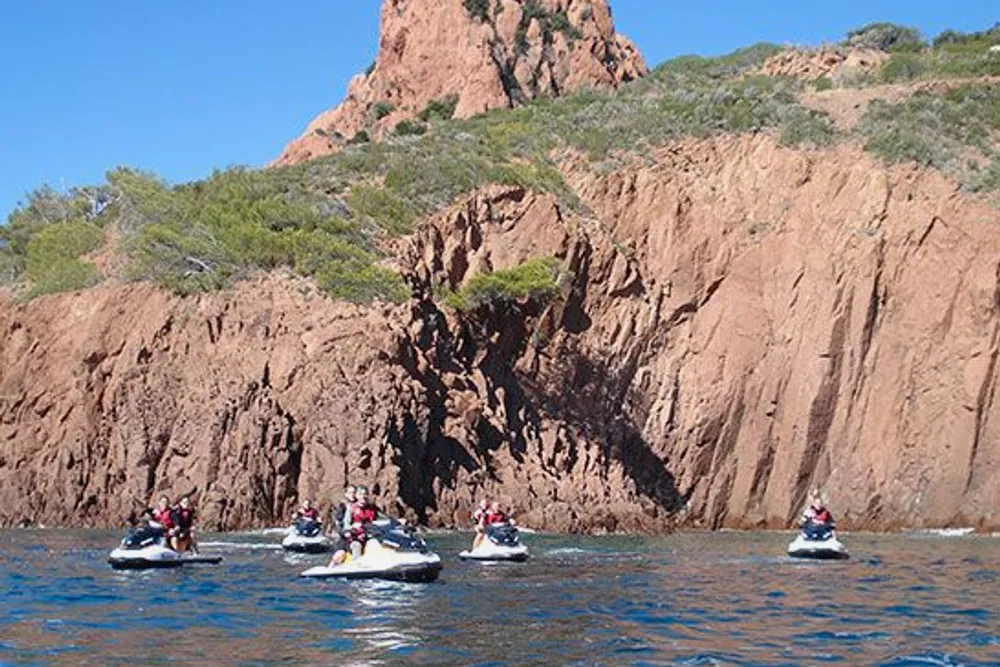 Jet ski, randonnée estérel au départ du Port de Saint-Aygulf